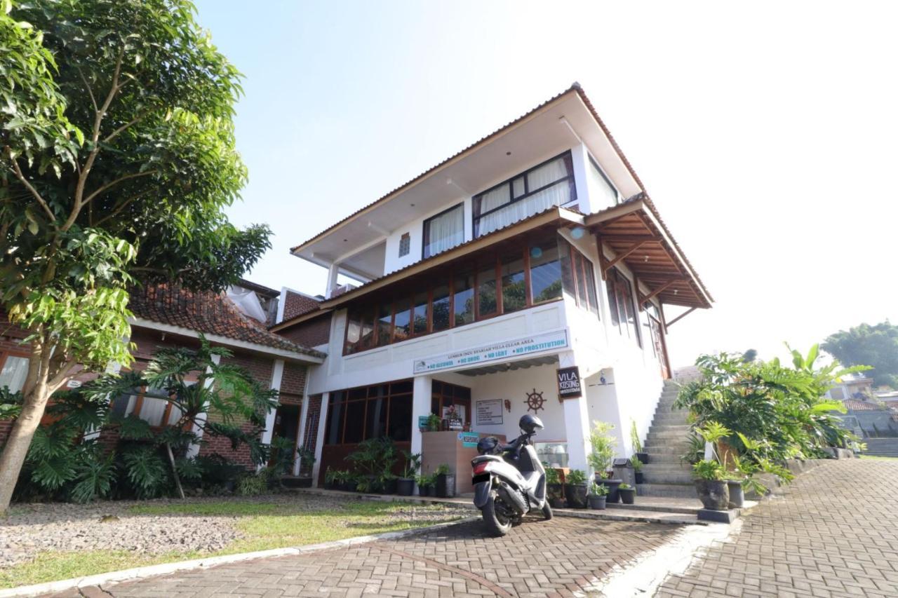 Lembur Incu Syariah Villa & Resto Lembang Εξωτερικό φωτογραφία