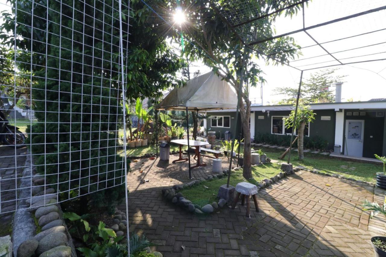 Lembur Incu Syariah Villa & Resto Lembang Εξωτερικό φωτογραφία
