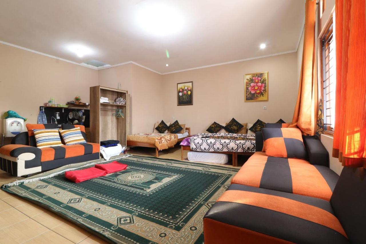 Lembur Incu Syariah Villa & Resto Lembang Εξωτερικό φωτογραφία