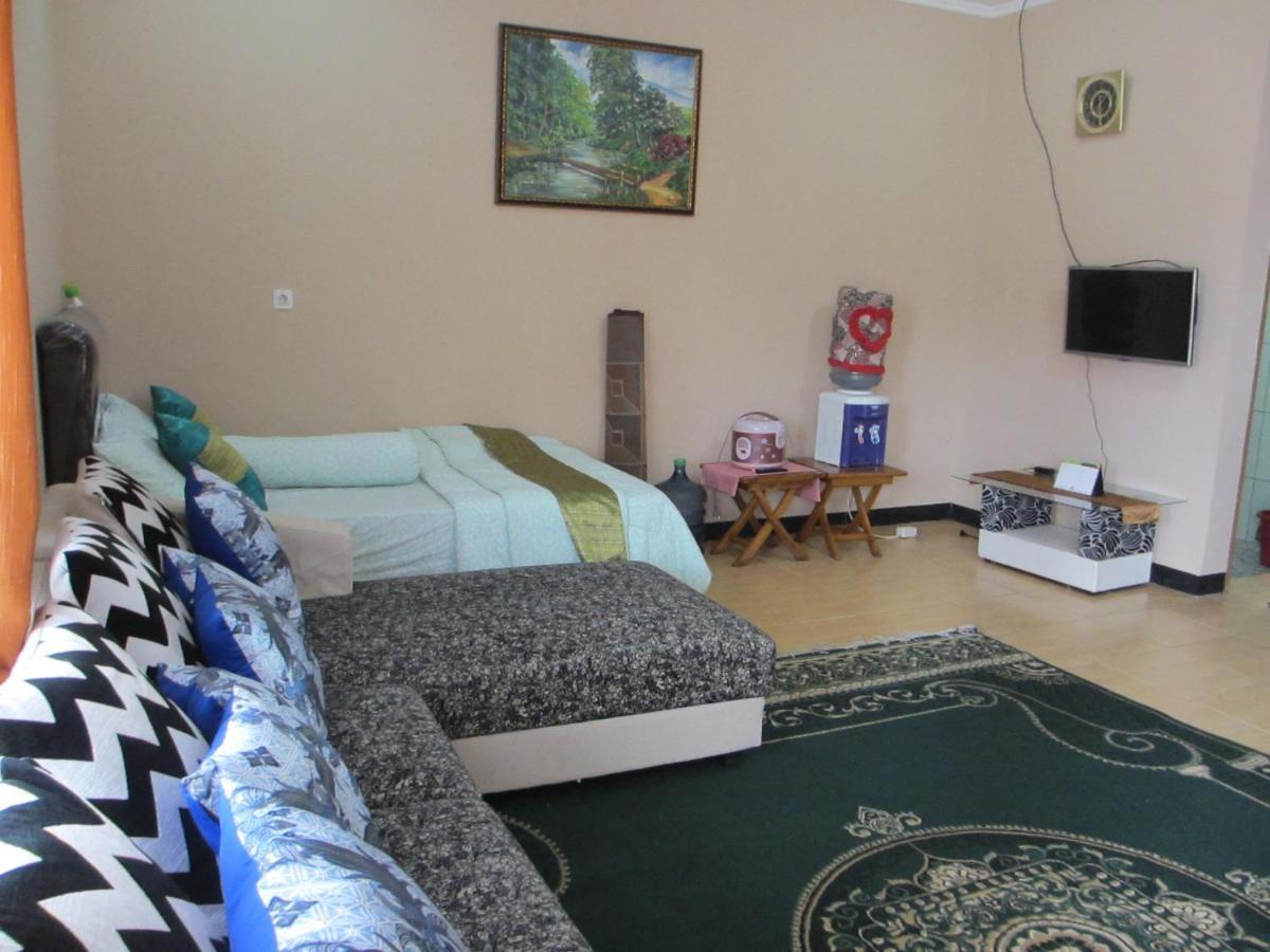 Lembur Incu Syariah Villa & Resto Lembang Εξωτερικό φωτογραφία